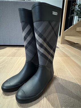 Burberry-Style Black Plaid Women's Tall Rain Boots